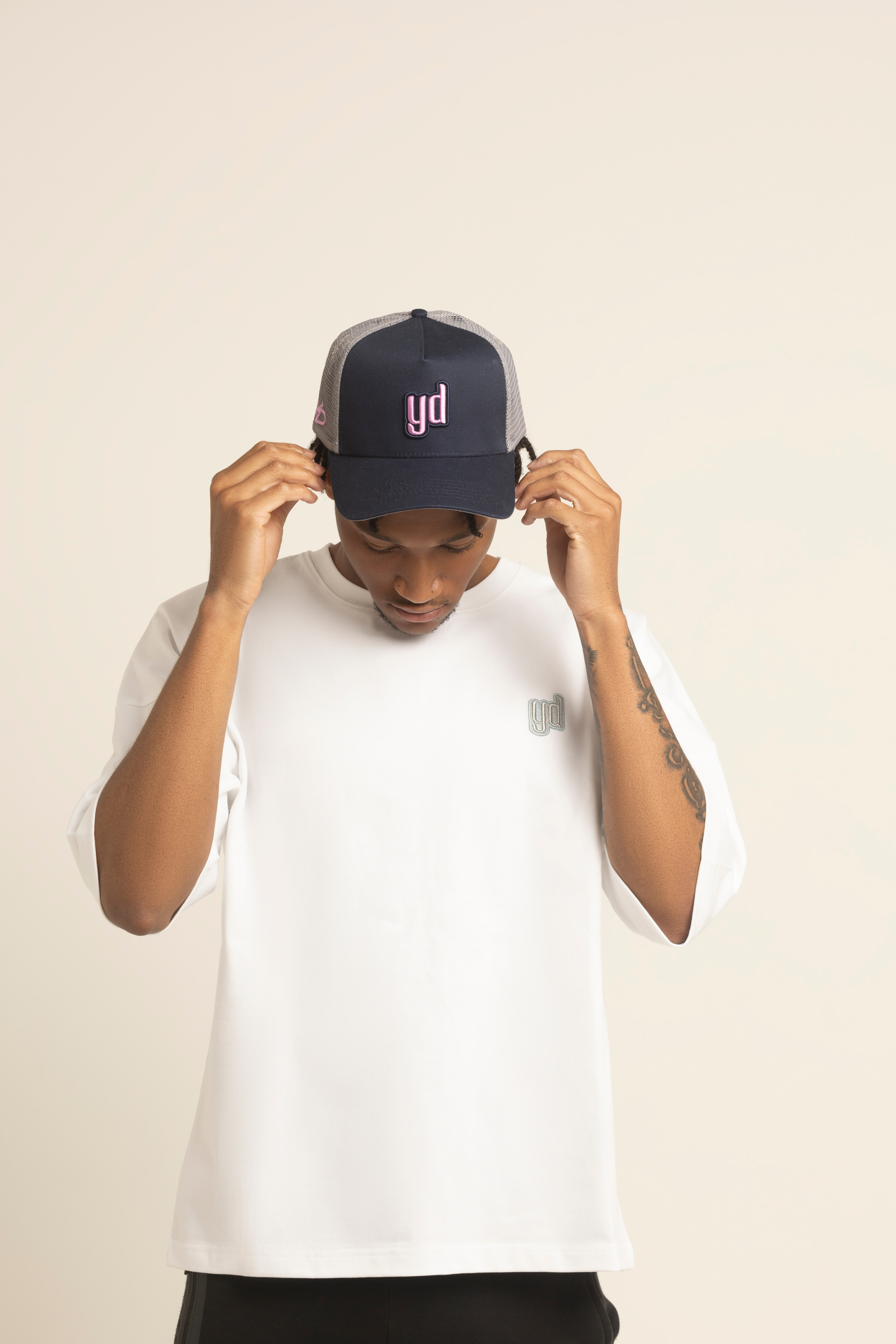 yD Oversized t-shirt with silver logo in white