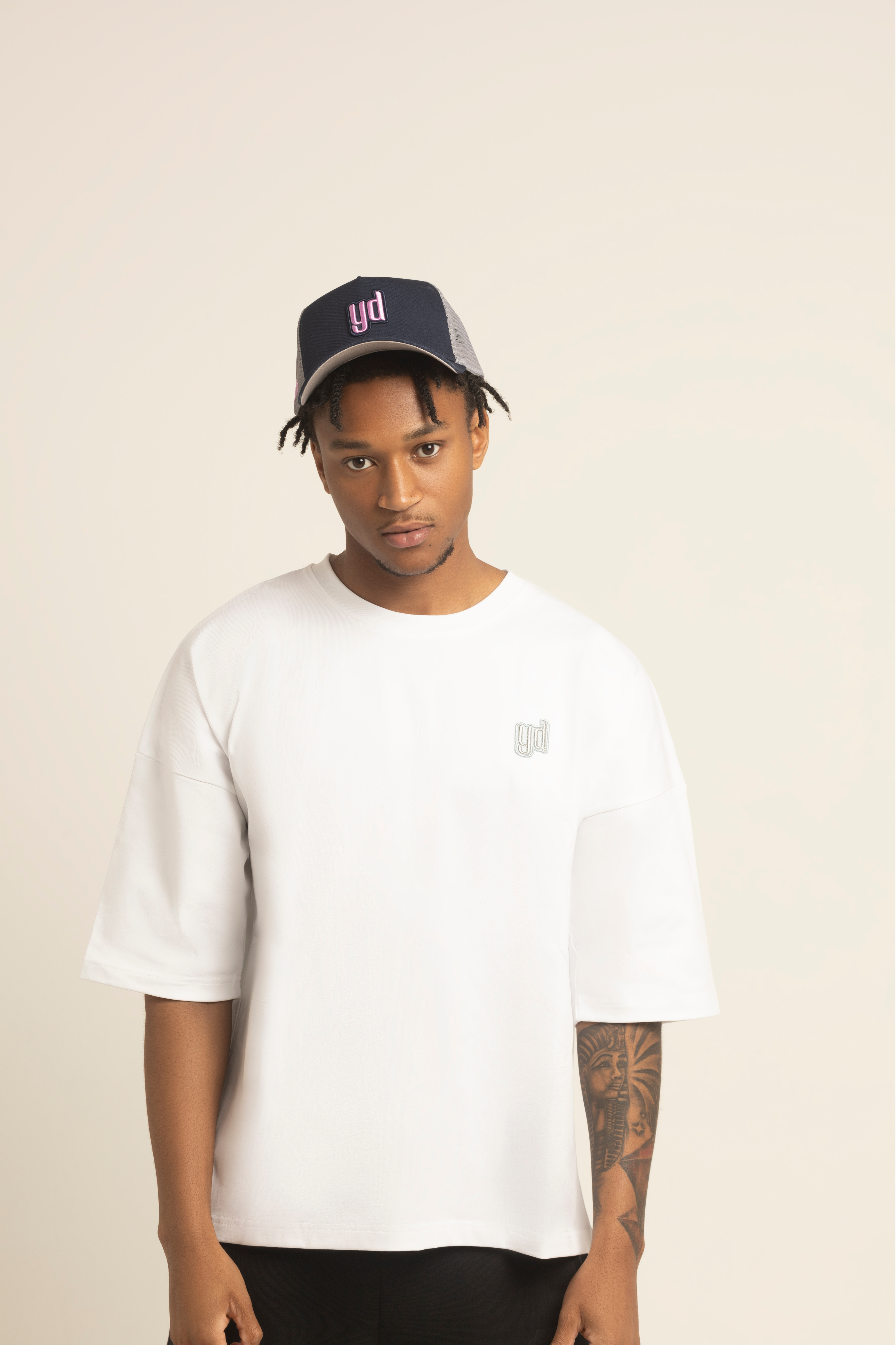 yD Oversized t-shirt with silver logo in white