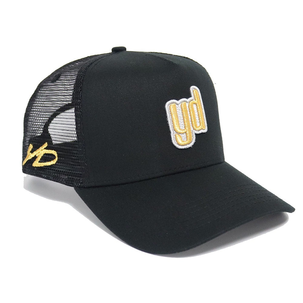 yD Black trucker