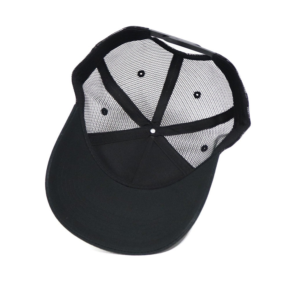 yD Black trucker