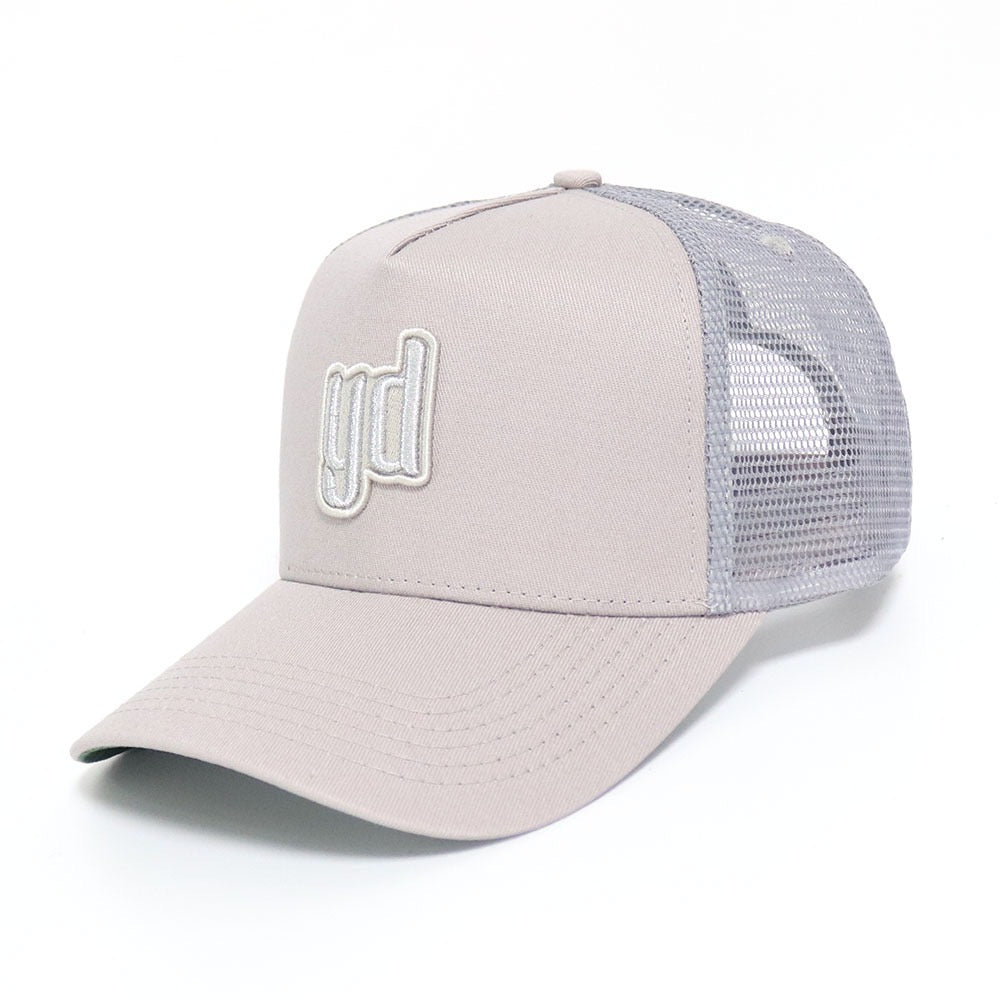 yD Grey trucker