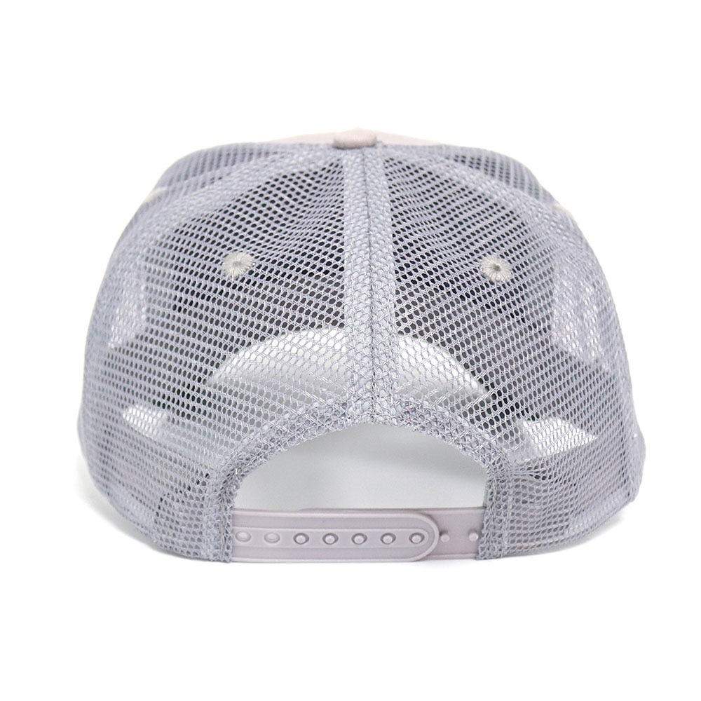 yD Grey trucker