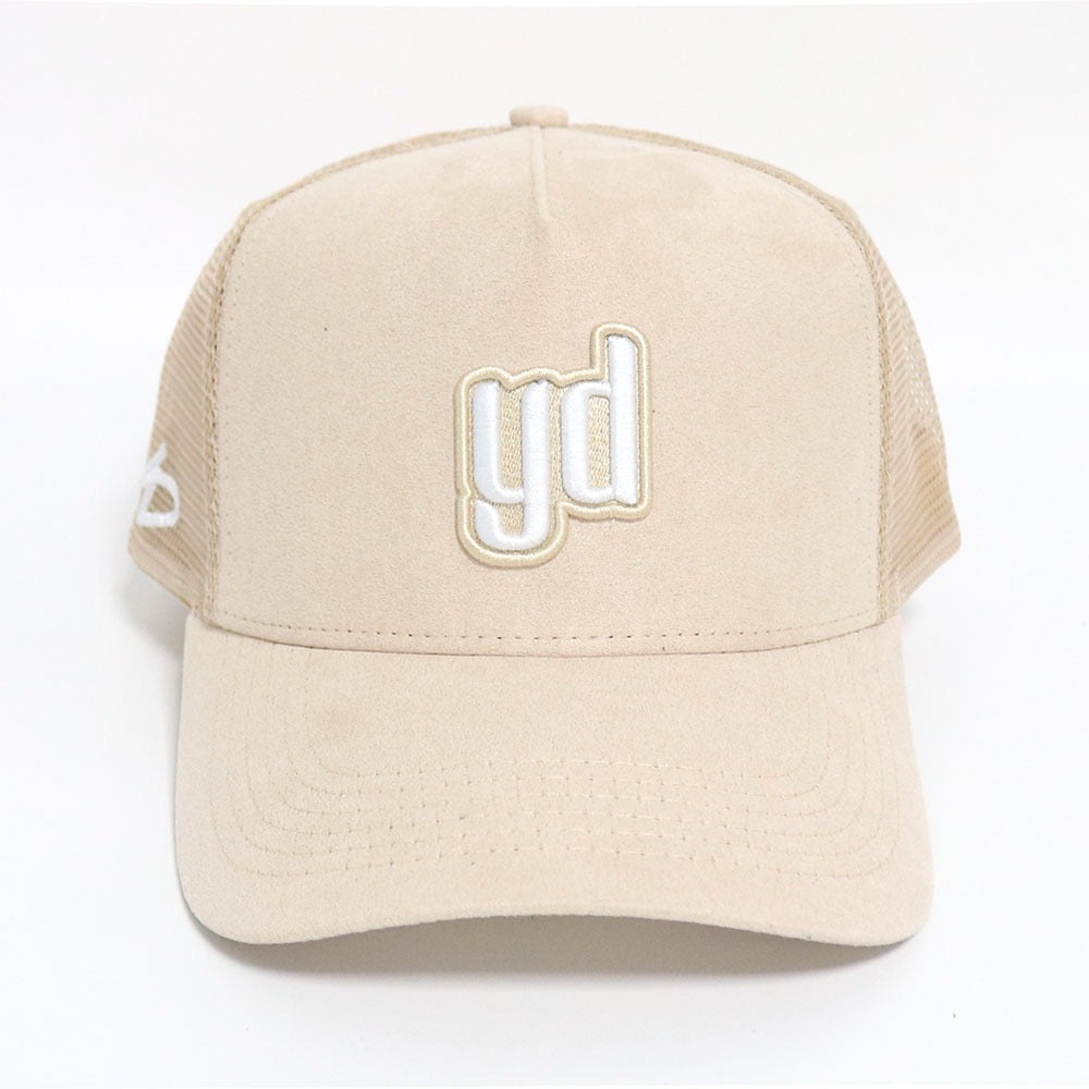 yD Nude trucker