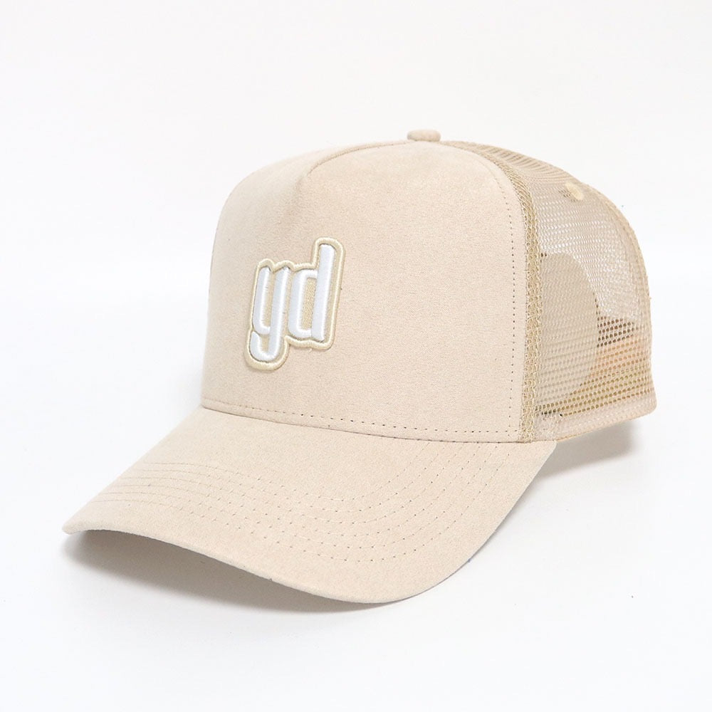 yD Nude trucker