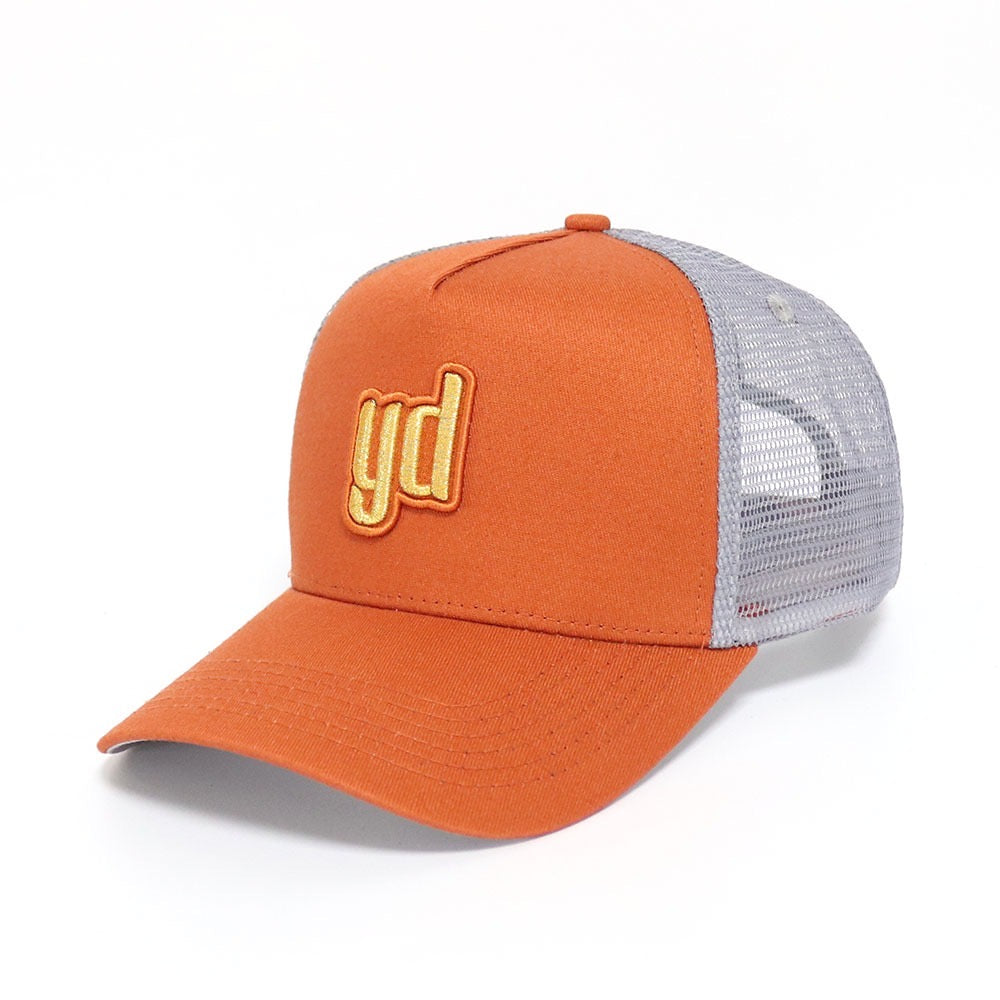 yD Orange trucker